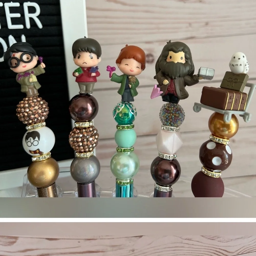 Handmade Harry Potter Themed Beaded Pens - Wizarding World Collection - Picture 2 of 10